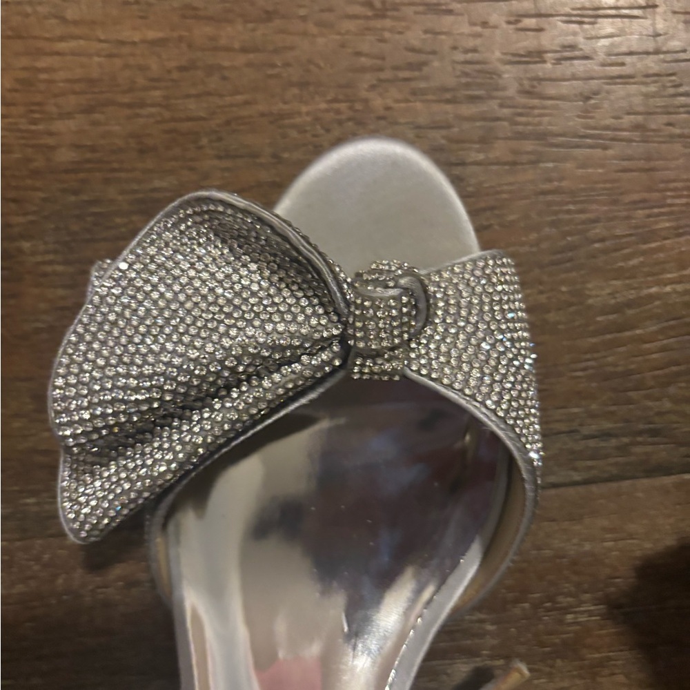 Badgley Mischka Silver Crystal Bow Slingback Heels - Picture 2 of 4
